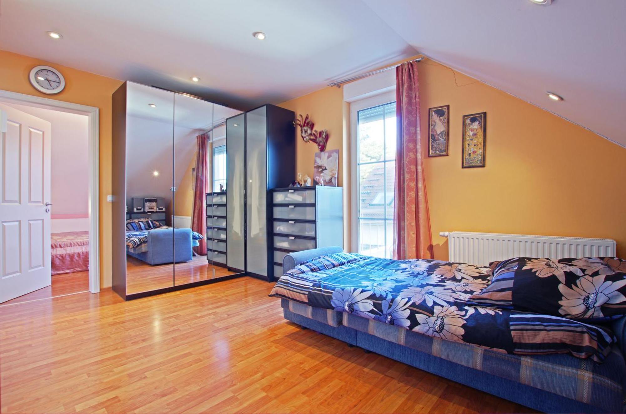 Private Rooms Near Exhibition Center Hannover Ngoại thất bức ảnh