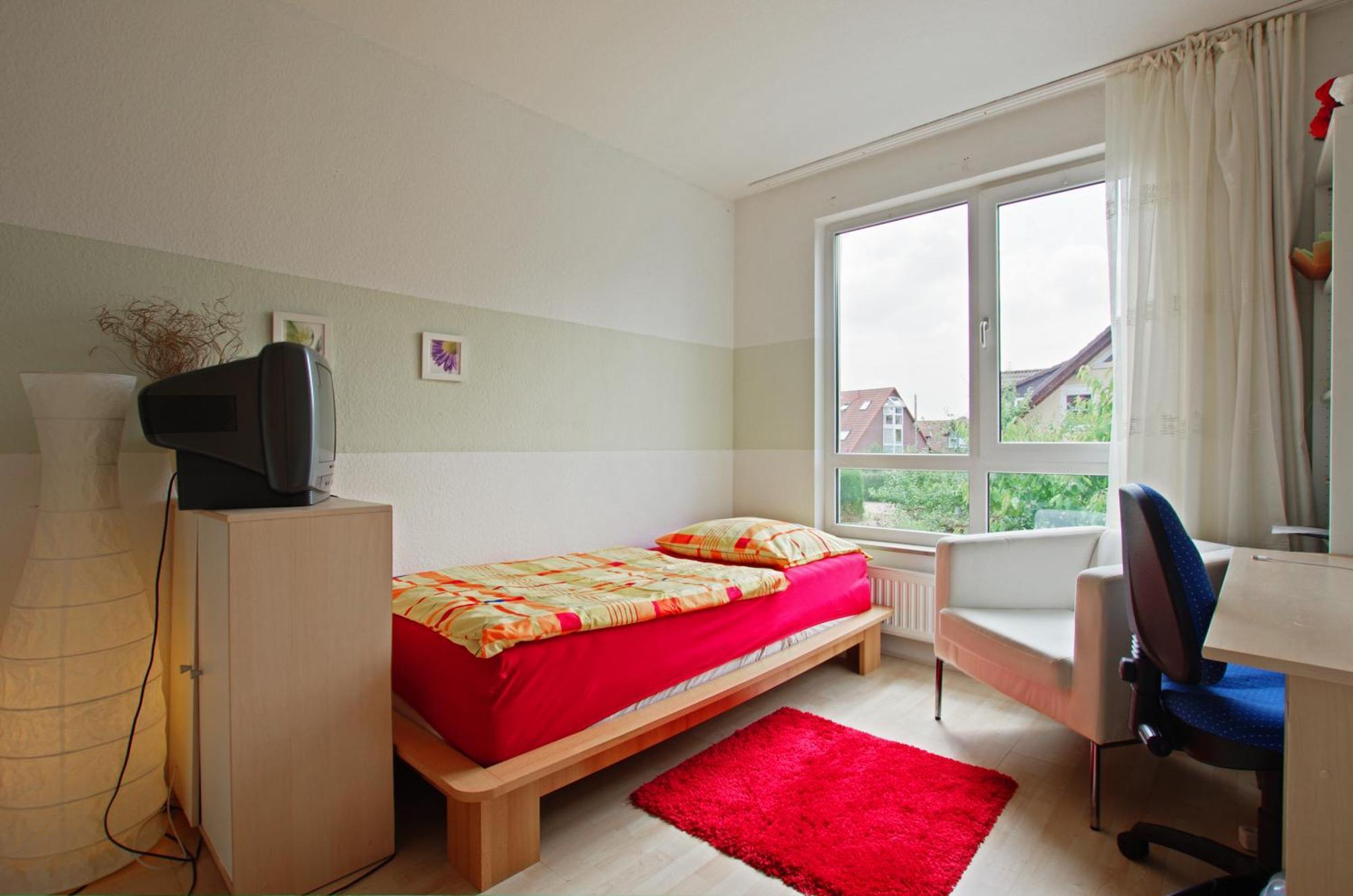 Private Rooms Near Exhibition Center Hannover Phòng bức ảnh