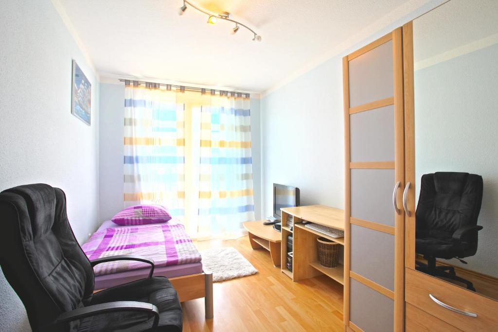 Private Rooms Near Exhibition Center Hannover Phòng bức ảnh