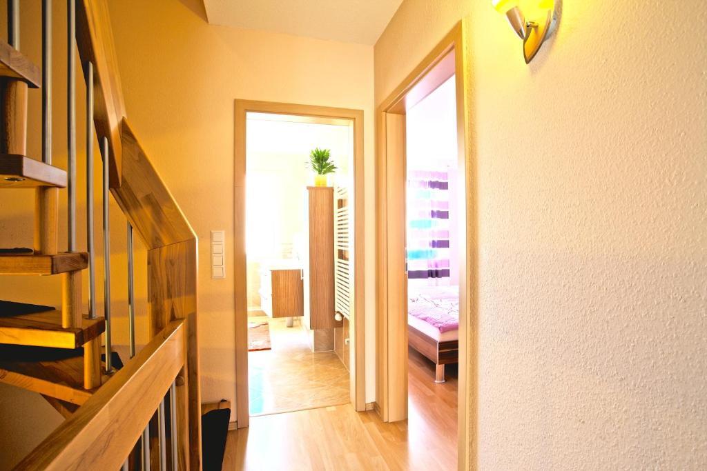 Private Rooms Near Exhibition Center Hannover Phòng bức ảnh