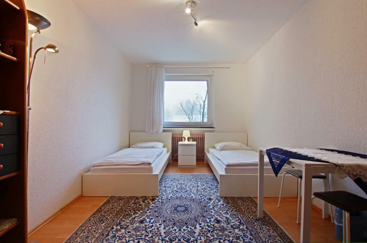 Private Rooms Near Exhibition Center Hannover Ngoại thất bức ảnh