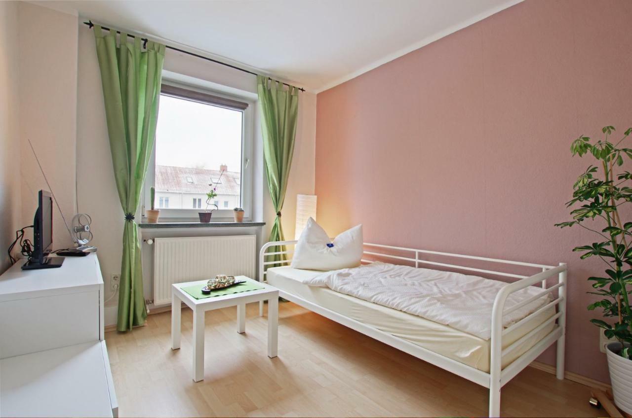 Private Rooms Near Exhibition Center Hannover Ngoại thất bức ảnh